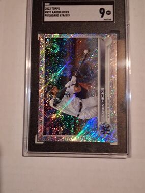 Topps Aaron Hicks Holographic Foilboard Baseball Card - Silver Sparkle. SGC 9